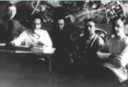 foto de vygotsky com amigos jornalistas