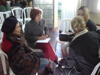 foto de Professores, em grupo, discutindo e construindo o conjunto de regras e rotinas do Colgio, como parte da Programao do PPP