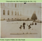 A esgrima tambm fazia parte da educao fsica, em 1908.