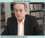 Demerval Saviani (1944 - ...), filsofo e educador brasileiro,  o idealizador da Pedagogia Histrico-Crtica. Defende que uma das funes da escola  possibilitar o acesso aos conhecimentos previamente produzidos e sistematizados. O problema  o carter mecnico dessa transmisso, isto , o fato dela ser feita desligada das razes que a justificam e sem que os professores disponham de critrios para discernir entre aqueles conhecimentos que precisam ser transmitidos e aqueles que no precisam.